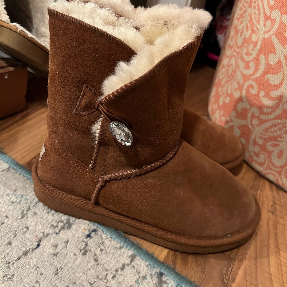Boots - Picture 1 of 2